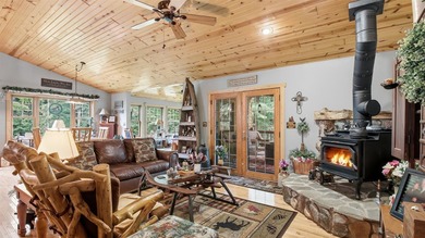 Impeccably cared for and exceptionally well-built, this - photo 17