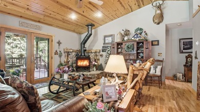 Impeccably cared for and exceptionally well-built, this - photo 19
