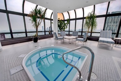 Welcome to this extraordinary, updated 3-bedroom, 3.5-bathroom - photo 10