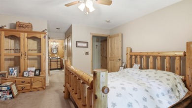 Impeccably cared for and exceptionally well-built, this - photo 20