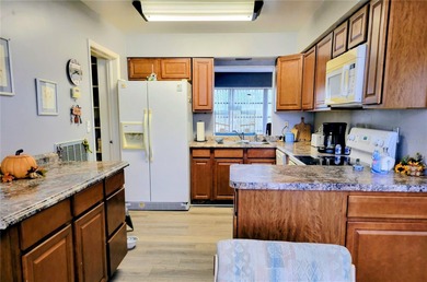 Under contract-accepting backup offers. Wow! Major price - photo 23