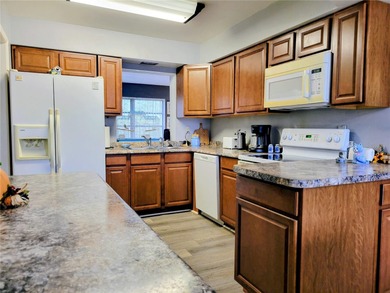 Under contract-accepting backup offers. Wow! Major price - photo 24