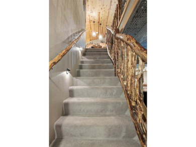 Impeccably cared for and exceptionally well-built, this - photo 28