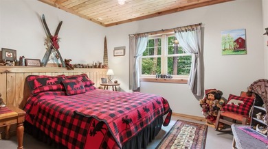 Impeccably cared for and exceptionally well-built, this - photo 35