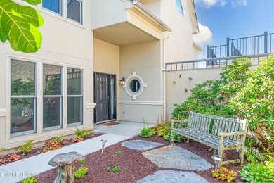 Fort Loudoun Lake Home For Sale in Knoxville Tennessee