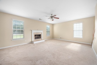 21 Avery Drive welcomes you home! This move-in ready home offers - photo 12