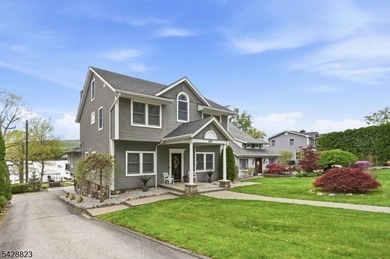 Stunning Awosting Lakefront With 4 Season Appeal. Renovations - photo 3