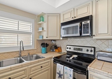 Welcome to paradise at Lei Lani Condominiums! This stunning - photo 15