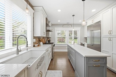 Stunning Awosting Lakefront With 4 Season Appeal. Renovations - photo 7