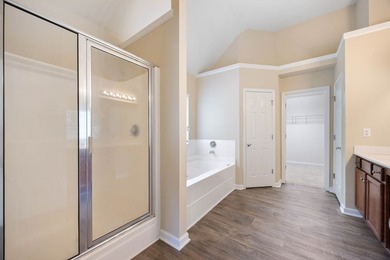 21 Avery Drive welcomes you home! This move-in ready home offers - photo 25