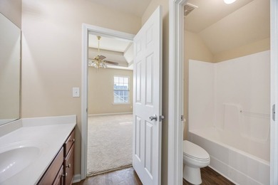 21 Avery Drive welcomes you home! This move-in ready home offers - photo 32