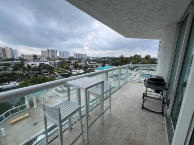 Beautiful condo in the heart of Sunny Isles located in the