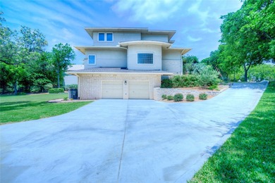 Experience extraordinary lakefront living in this stunning - photo 39