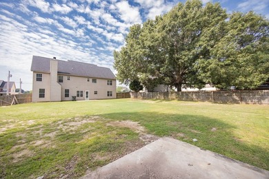21 Avery Drive welcomes you home! This move-in ready home offers - photo 43