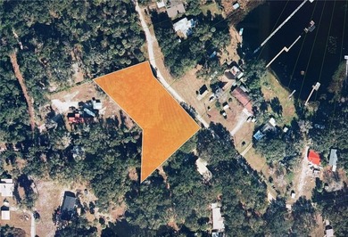 Little Orange Lake Lot For Sale in Hawthorne Florida