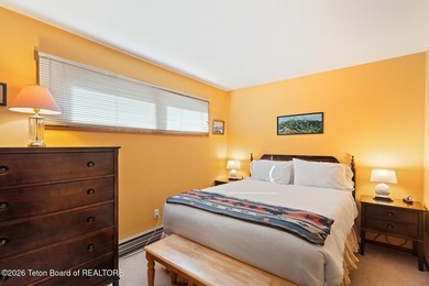 One bedroom, one bath, 766 square feet in the Junipers at - photo 4