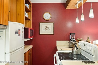 One bedroom, one bath, 766 square feet in the Junipers at - photo 8