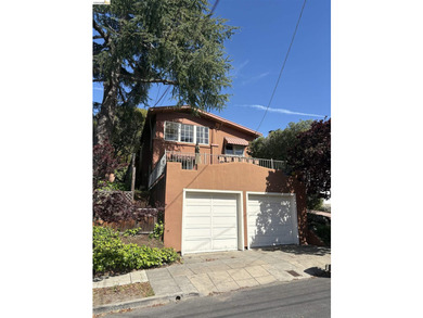 Beautifully maintained duplex located in one of the most - photo 1