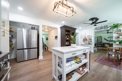 *** EXTERIOR JUST PAINTED, QUARTZ COUNTERTOPS ADDED TO - photo 7