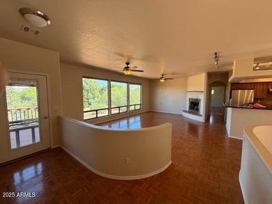 Hill top Wonder(full)!!! Views (from every room) of the Oak