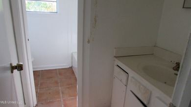 Solid 3 bedroom 1 bath home in need of repairs. Sold as-is - photo 6