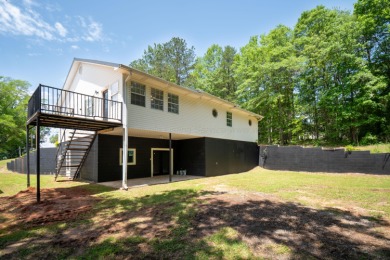 This beautiful home offers the perfect blend of space, comfort - photo 7