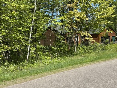 Premium wooded lot at the prestigious Izatys Golf & Yacht Club - photo 4