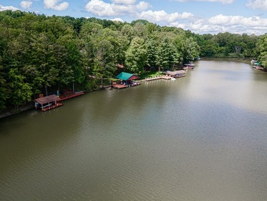 This visually stunning, premier lakefront log home on a - photo 16