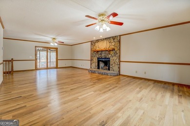 Deeded Move-In Ready Jackson Lake Home in a Deep-Water Cove - photo 21