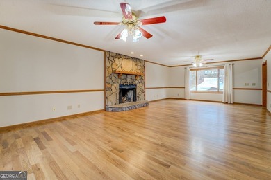 Deeded Move-In Ready Jackson Lake Home in a Deep-Water Cove - photo 23
