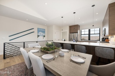 Experience mountain living at its finest in this like-new - photo 3