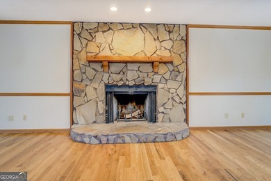 Deeded Move-In Ready Jackson Lake Home in a Deep-Water Cove - photo 24