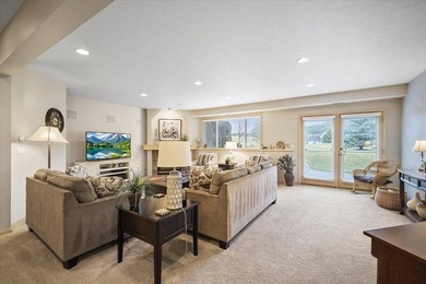 Experience the pinnacle of golf course living in Grayhawk at - photo 31