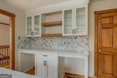 Deeded Move-In Ready Jackson Lake Home in a Deep-Water Cove - photo 32