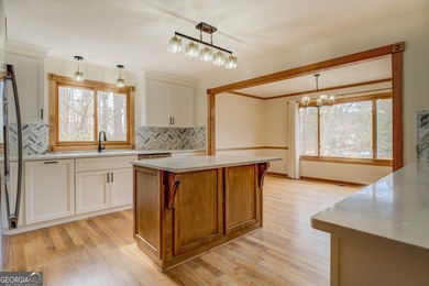 Deeded Move-In Ready Jackson Lake Home in a Deep-Water Cove - photo 35