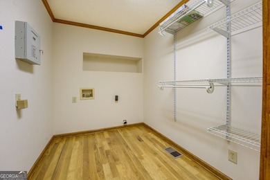 Deeded Move-In Ready Jackson Lake Home in a Deep-Water Cove - photo 37