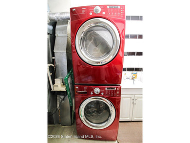 Welcome to this spacious and well-maintained two-family detached - photo 44