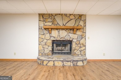 Deeded Move-In Ready Jackson Lake Home in a Deep-Water Cove - photo 59