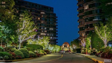 Lake Condo For Sale in Cliffside Park, New Jersey