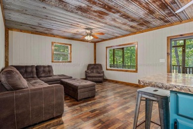 Charming 1 bed/1 bath updated cottage on Smith Lake, move-in - photo 6