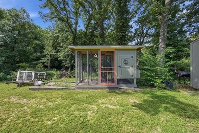 Charming 3-Bedroom, 2-Bath Lakefront Home with Hot Tub. Enjoy - photo 7