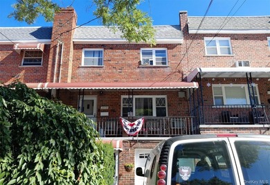 This Colonial Style Home Features 3 Bedrooms, 1.5 Baths, Formal - photo 3