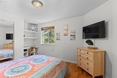 Rare opportunity outside the tsunami zone with panoramic views - photo 17