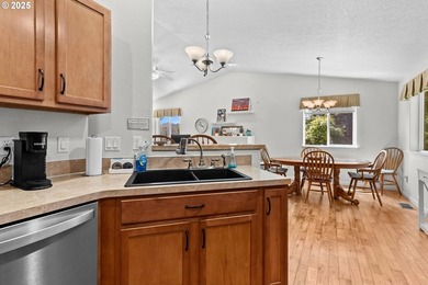 Rare opportunity outside the tsunami zone with panoramic views - photo 20