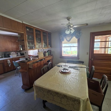 This adorable home is located on the 3rd fairway of the Les - photo 6