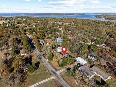 Lake Home For Sale in Pottsboro, Texas