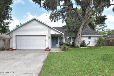 Spacious and inviting, this 4-bedroom, 3-bath home in the - photo 8