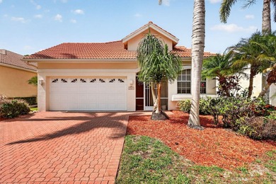 Pool home with a private courtyard design in the gated community - photo 1