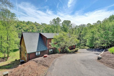 Lakefront property , 4 Bed 3 Bath log-style home in Lakeshore - photo 5