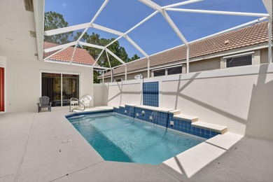 Pool home with a private courtyard design in the gated community - photo 10